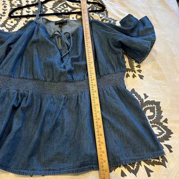Lane Bryant Womens Blue Denim Cold Shoulder Tie Neck Peplum Top Size 22 - Picture 7 of 10